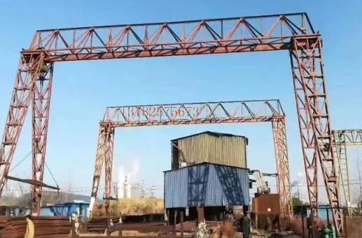 門式起重機減速機為什么漏油？我們平常該怎樣維修保養(yǎng)門式起重機？