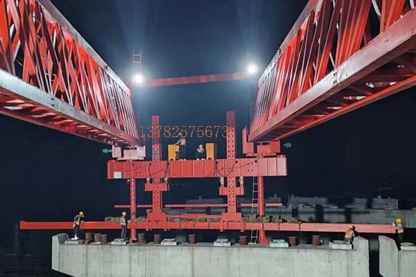 HNJQ60-360配重架橋機(jī)，廣州白云跨鐵項目，架設(shè)完成